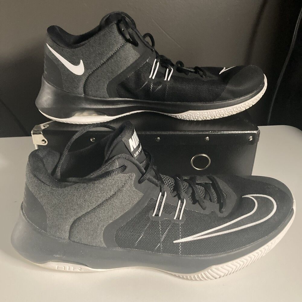 Nike Air Versatile II Black Basketball Shoes (Men’s Size 13) • 921692-001